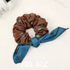 Goma para el pelo de lunares color marrón con bloques de color, scrunchie vintage de doble capa, accesorio versátil para coleta alta para niñas