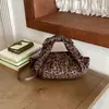 Bolso de mano de leopardo de moda transfronterizo 2026, un bolso de hombro y bolso cruzado versátil y moderno para otoño e invierno, perfecto para el trabajo y los desplazamientos
