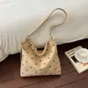 Bolsa transversal casual de grande capacidade com bolinhas para mulheres, nova e estilosa bolsa tote para o dia a dia e para ir ao trabalho, de ombro e transversal, 2026