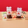 Itens Quentes de Venda de Ano Novo: Decorações de Dança do Leão e Gato da Sorte para o Festival da Primavera, Presentes para Estudantes, Miniaturas Fofas de Resina, Enfeites de Mesa da Moda