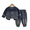Conjunto de Otoño para Bebé Niños 2026 Nueva Moda Primavera y Otoño Sudadera de Mezclilla Patchwork Conjunto de Dos Piezas Moderno
