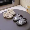 Sapatos de Bebê para Meninos e Meninas 2026 Novo Bebê Crianças Treinamento Alemão Meninos Sapatos Esportivos Antiderrapantes Casual Meninas Sola Macia