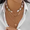 Cadena de Clavícula Imitación Perla Retro Versátil de Gama Alta Personalizable Estilo Lujo Accesible Patrón Geométrico Colgante de Disco Collar para Apilar