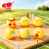 Muñeco Original de Pollito Amarillo Lindo Adornos DIY Accesorios para Colgar Mini Coche Escritorio Pequeños Adornos de Resina