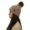 2018 AliExpress ebay Europa e os Estados Unidos novo boné de lã padrão CC moda bola de lã tricô feminino suéter boné de lã