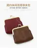 Porta-moedas de Couro Oleado Estilo Retrô com Fecho de Metal Mini Clutch Requintado de Alta Capacidade para Moedas, Batons e Fones de Ouvido (Cores doces)