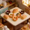 Pan de Donut Simulado Dibujo Animado Tienda de Panadería Juguete de Comida Escena Miniatura Accesorio Modelo Llavero DIY Pasador