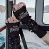 Moda Estilo Deserto Dopamina Preto Mangas Yabi Luvas Femininas Meio Dedo Fivela de Metal Punk Escuro Ins