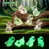 Terrario de musgo, linda figura de dinosaurio Tyrannosaurus Rex que brilla en la oscuridad, accesorios de decoración DIY, adornos de escritorio en miniatura