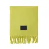 Bufanda de Lana de Color Puro con Borlas Nueva para Otoño e Invierno para Mujer Bufanda Engrosada Resistente al Frío y Cálida Chal Versátil Simple de Alta Gama
