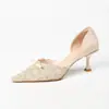 Primeiro Encontro Temporada Renda Francesa Vazada Sapatos de Salto Solos Femininos Laço Bico Fino Salto Agulha Nude Sapatos de Casamento Elegantes Não Cansam os Pés