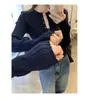 Suéter de punto acanalado de manga larga con cuello Henley estilo coreano para mujer, otoño e invierno, entallado a la cintura, adelgazante, abotonado, capa base, moderno