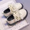 Zapatos de Princesa con Encaje de Perlas y Moño para Niñas 2026 Primavera/Verano Nuevos de Moda Versátiles Mary Jane Pequeños de Cuero para Niños