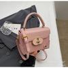 Este ano, a bolsa pequena popular feminina outono all-match 2023 nova moda bolsa de ombro mensageiro caixa portátil pequena bolsa quadrada