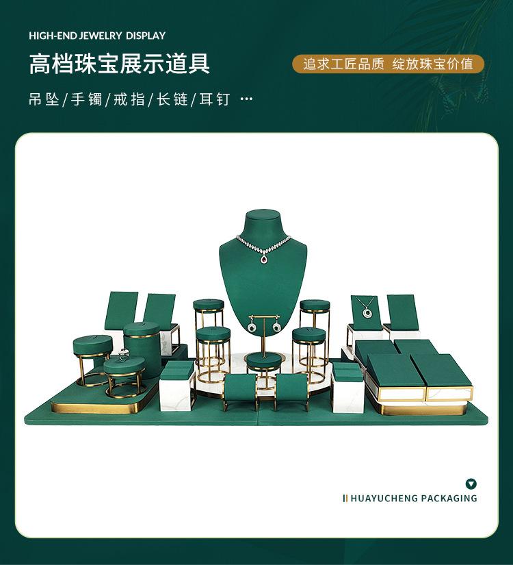 华誉诚_01.jpg