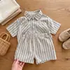 Conjunto Estilo Coreano Ins para Niños Pequeños y Medianos, Conjunto Casual a Rayas de Manga Corta, Conjunto de Dos Piezas de Pantalones Cortos de Algodón de Verano para Niños y Niñas