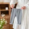 Nueva colección de invierno de leggings para niños: Leggings cálidos forrados de felpa para niñas de 1 a 8 años, adecuados para usar tanto en interiores como en exteriores, pantalones largos ajustados para niñas en invierno