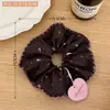 Scrunchie floral em forma de coração artístico estilo coreano vintage na cor café para meninas, oferecendo um visual de alta qualidade, elegante e moderno