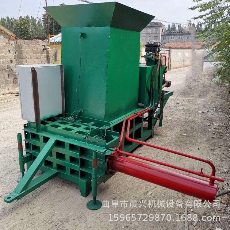 青储黄储秸秆压缩套袋打包机