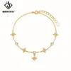Pulsera Francesa Retro de Trébol de Cuatro Hojas con Borla y Circonita para Mujer, Lujo Ligero, Moda, Diseño Versátil, Joyería de Mano Plegable de Alta Gama