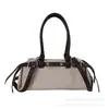Bolsa Quadrada Pequena Estilo Retrô para Commuter Feminina Verão 2026 Novo Estilo Bolsa de Mão Transversal Elegante Casual Estilo Coreano Bolsa Pequena