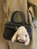 Bolsa de Mão Estilo Western Retrô de Nicho Novo Estilo Inverno 2025 Bolsa Transversal Personalizada Bolsa de Ombro Fashion Simples Tendência