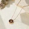 Collar de Acero Inoxidable con Anillo Blanco y Negro Simple Europeo y Americano, Simple y Elegante, Accesorios de Collar de Moda para Transmisiones en Vivo de Influencers Femeninas