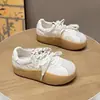 Zapatillas de entrenamiento alemanas de suela gruesa, mocasines para mujer, zapatillas casuales con cordones nuevos de otoño 2026, modernas, ligeras, versátiles y duraderas para mujer