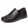 Sapatos Sociais Masculinos Slip-On Primavera e Outono, Couro Bovino de Primeira Camada, Versáteis Respiráveis Casuais Couro Sapatos de Dirigir 8823