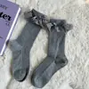 Calcetines Hechos a Mano de Encaje Dulce Otoño Invierno Lana de Oveja Cálidos Rayas Verticales Lazo Lateral Calcetines Acumulados a Media Pantorrilla Calcetines Cortos para Niñas