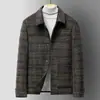 Chaqueta para Hombre 2026 Otoño/Invierno Cuadros Cuello Solapa Estilo Ropa de Trabajo Cálido Ropa Casual de Negocios para Edad Media Abrigo de Lana de un Solo Lado