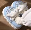 Pantuflas de algodón de gato Hello Kitty para mujer, bolso de invierno con zapatos de algodón de luna lindos y nuevos de piel y forro polar para mujer