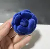 Adorno de Flor de Camelia de Terciopelo de 6.1 cm de Diámetro, Pequeño Accesorio de Flor Fragante, Broche Pinza para Cabello de Flor, Accesorio Versátil para el Cabello