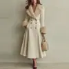 Otoño/Invierno 2026 Nuevo Ropa Femenina Transfronteriza Europea y Americana Moda Elegante Abrigo con Cuello de Piel Doble Botonadura Largo Patchwork Gabardina