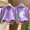 Nova Camiseta de Manga Longa 100% Algodão para Meninas Primavera/Outono 2026 Patchwork Listrado Moda Falsa Duas Peças para Crianças Médias e Grandes