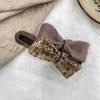 Pinza de Agarre de Felpa con Doble Lazo de Color Contrastante Pinza de Pato Elegante para la Parte Trasera de la Cabeza Accesorios para el Cabello Nuevos de Otoño e Invierno de Gama Alta