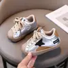 Zapatos de bebé para primavera y otoño, zapatos para caminar para bebés de 1 a 3 años para niñas, y zapatos deportivos para niños con suelas blandas, zapatos casuales para niños pequeños