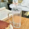 Taza de Vidrio Simple Ins Taza Femenina de Aspecto Elegante Taza de Agua con Asa Popote Leche Rayas Verticales Patrón Martillado Taza Cuadrada