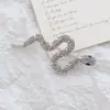 Broche único de perlas con diseño de corazón 2024 nueva moda otoño e invierno corsage accesorios de alfiler delicados para mujer Corea del Sur
