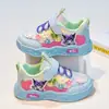 Zapatos deportivos para niños al por mayor 2026 otoño nuevo modelo malla transpirable zapatos para niñas princesa suela suave ligeros zapatos casuales