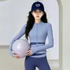Chamarra de yoga de dos tonos con cuello alto y cierre para mujer, corte ajustado, manga larga, secado rápido, adecuada para fitness, correr y deportes