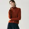 Nueva colección de otoño e invierno: Cárdigan de cuello alto 100% cachemira para mujer, con detalles de botones, un diseño de punto con bordes enrollados y una chaqueta suéter de punto suave y cómoda.