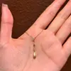 Minimalismo Francés ~ Collar con Colgante de Gota de Agua Cepillada en Forma de Y con Diamantes Brillantes y Cadena para Clavícula Chapada en Oro K de Extrema Finura para Mujer, Lujo Accesible y Sentido de Alta Gama