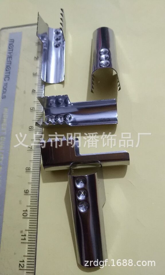 特大三点扣子