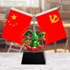 Pequeno ornamento de mesa com bandeira vermelha para casa, escritório, sala de conferências, mesa; ornamento de bandeira vermelha cinco estrelas; Ornamento de "Bênção do Oficial Celestial"