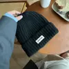 Gorro de Lana Tejido Azul para Mujer Otoño e Invierno 2025 Circunferencia de Cabeza Grande Gorro Versátil que Muestra la Cara Pequeño Cálido Gorro Protector para Orejas