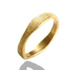 Anel Fosco, Fashion, Luxo Acessível e Anel de Alta Qualidade, Versátil Anel de Ouro com Artesanato Antigo, Brilho 3mm Alta Qualidade