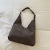 Bolsa tote de cor sólida para o dia a dia, bolsa de grande capacidade para mulheres, nova coleção outono 2026, design estiloso e descontraído, bolsa de ombro única