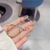 Moda Europea y Americana Pendientes Exagerados con Forma de Diamante Grande para Mujer ~ Nuevo Estilo Fresco Tendencia de Pendientes Metálicos