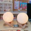 Criativo ins Novo Estilo Lâmpada de Mesa Lua Quarto Mesa de Cabeceira Cyber Celebridade Luz Noturna Lâmpada Pequena para Menina Projeção Céu Estrelado Sonho